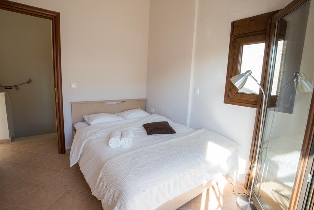 Bouganvillia Homes Nikiti  Habitación foto