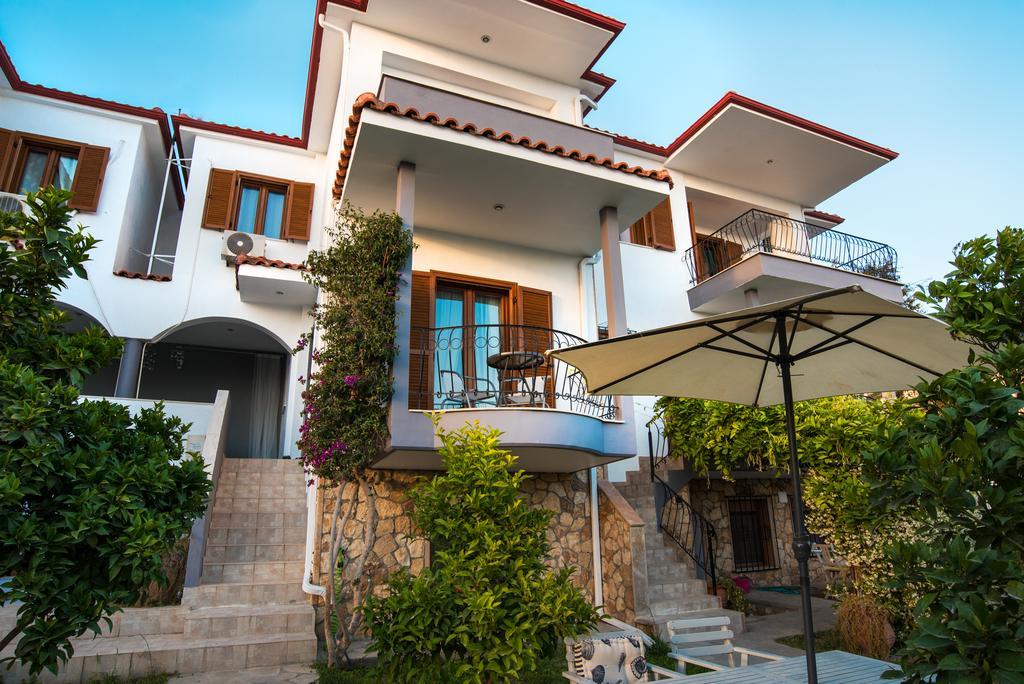 Bouganvillia Homes Nikiti  Exterior foto
